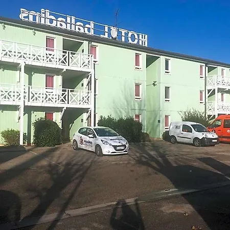 Initial By Balladins Roissy / Saint-mard 2*